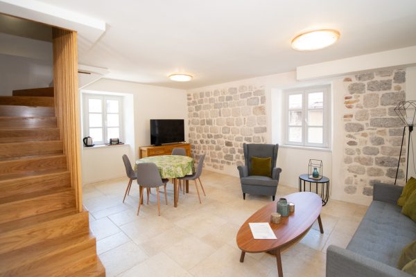 Katareo duplex apartman dnevna soba